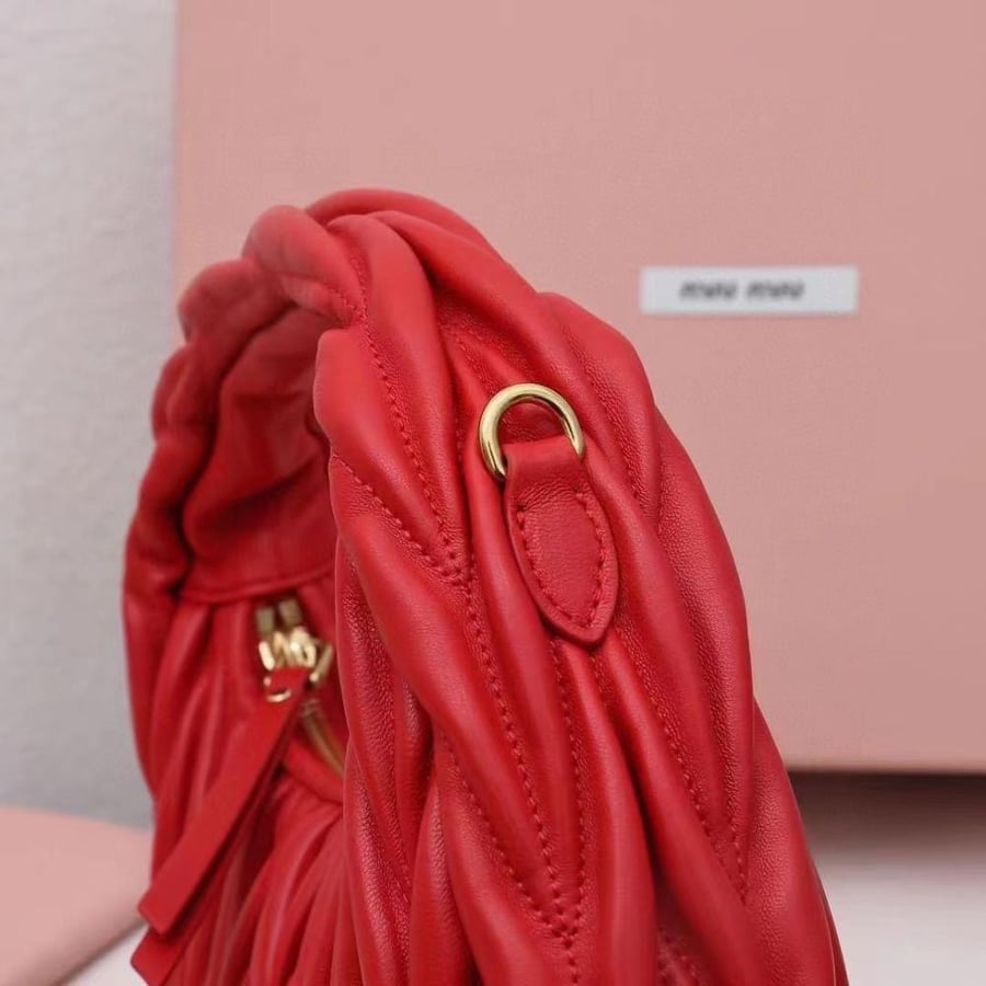 ميو ميو wander ماتلاسي مقاس 20cm