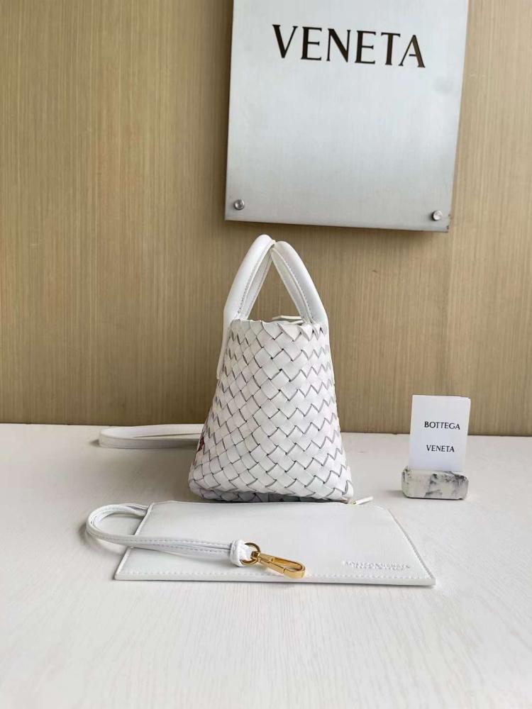 بوتيقا Mini Cabot مقاس 20cm