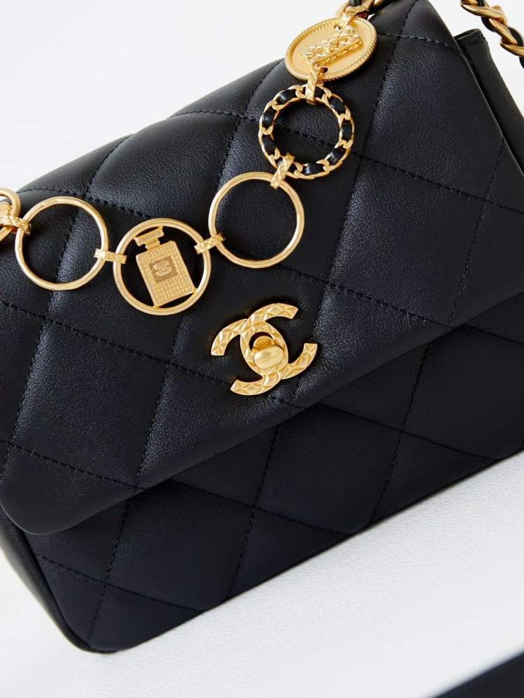 Chanel 23B size 17cm