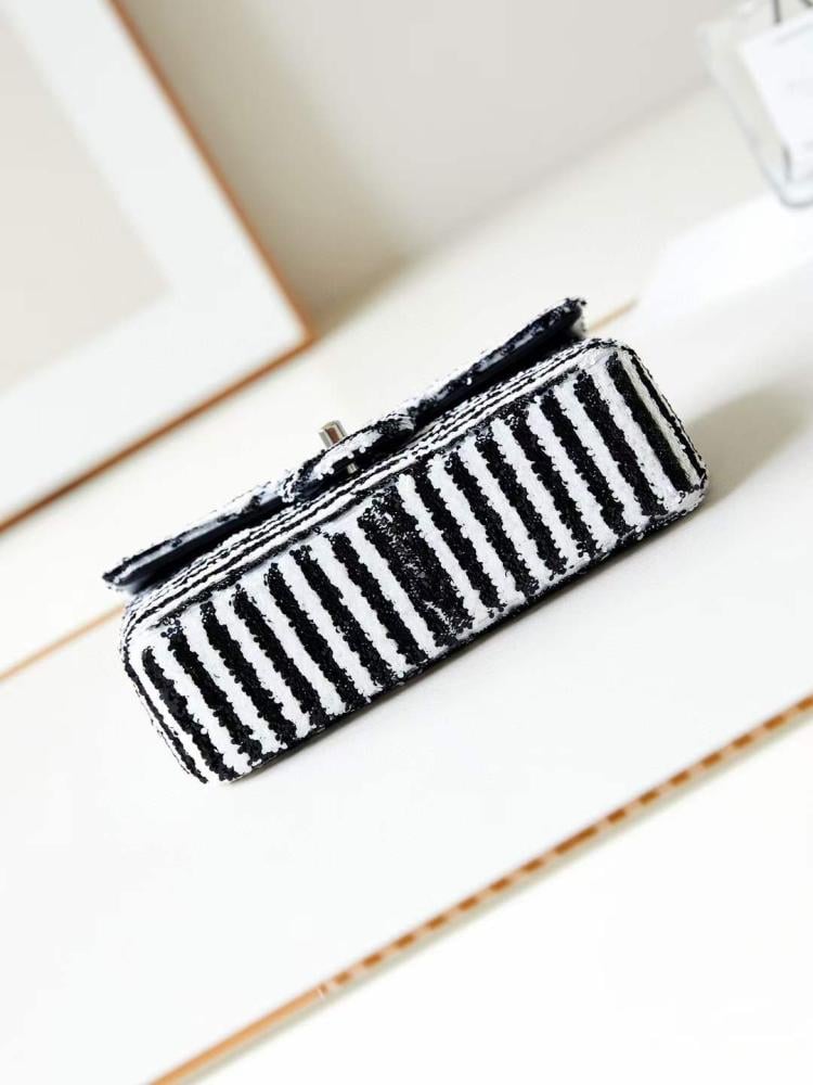 Chanel 24C size 21cm