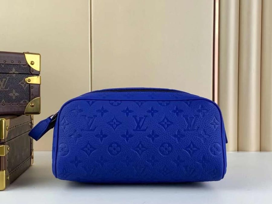 لوي فيتون محافظ Dopp Kit مقاس 28cm