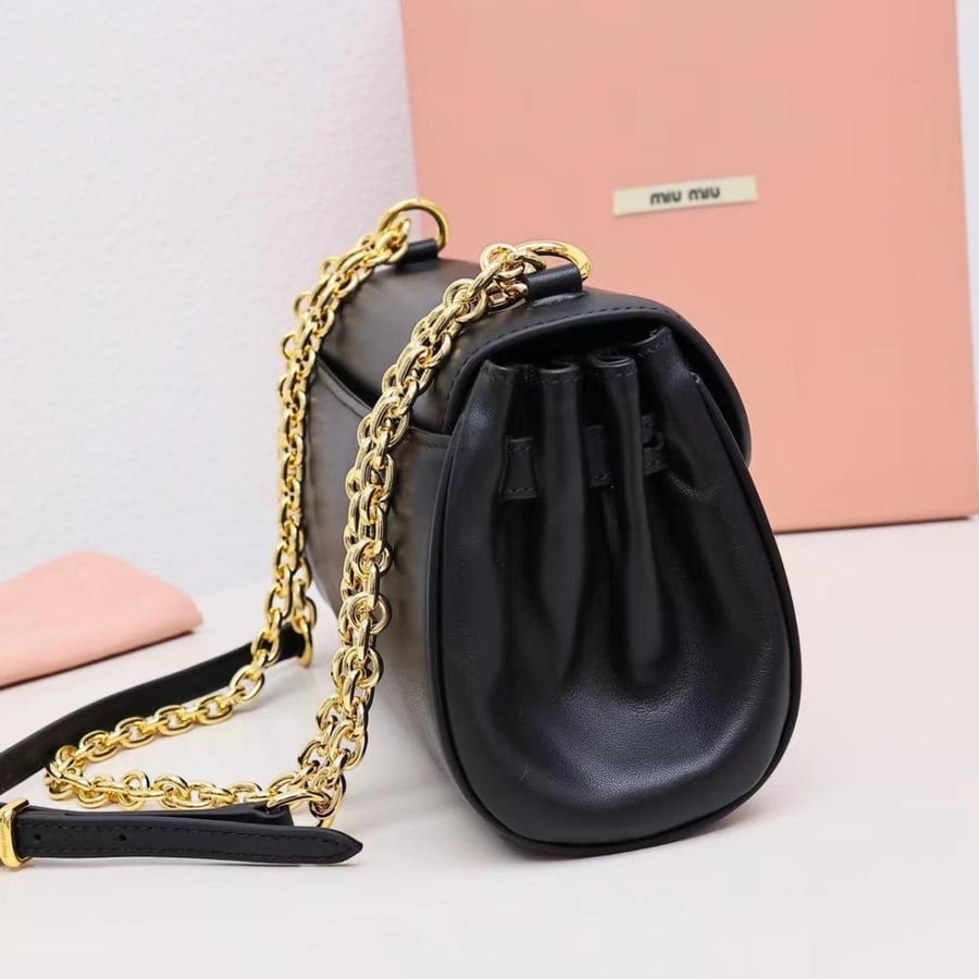 ميو ميو Matelasse مقاس 24cm