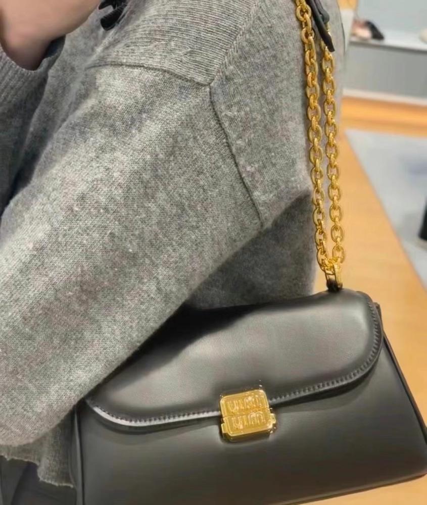 ميو ميو Matelasse مقاس 24cm