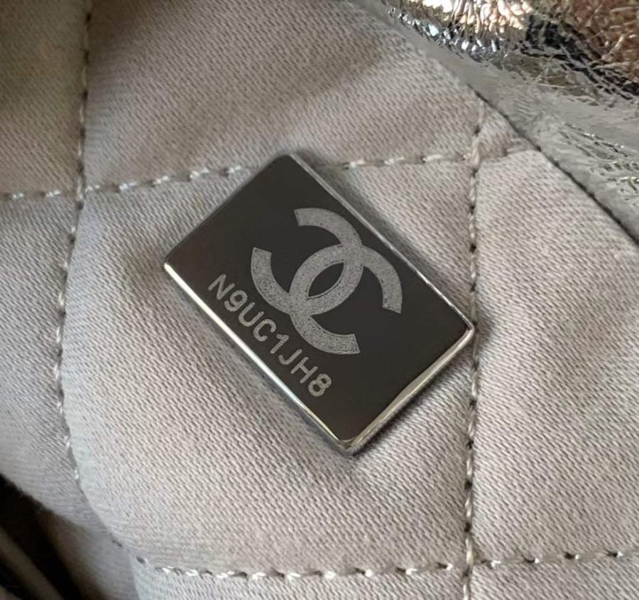 Chanel 25C size 20cm