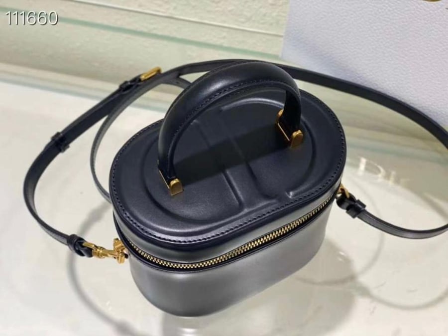 حقيبة ديور CD signature vanity