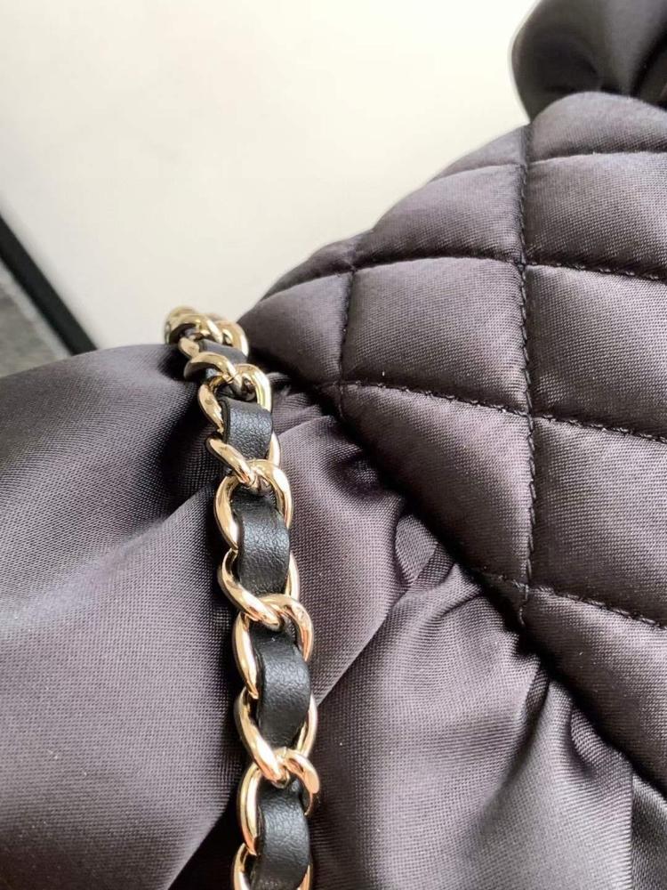 Chanel 23A size 20cm