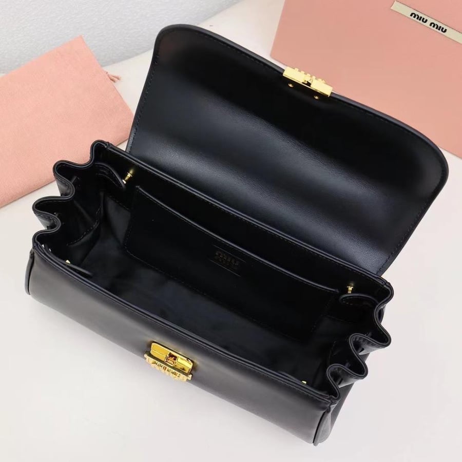ميو ميو Matelasse مقاس 24cm