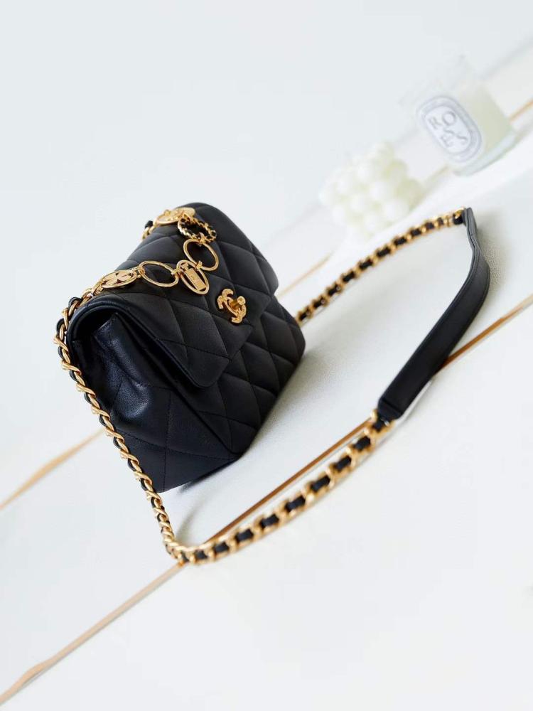 Chanel 23B size 17cm
