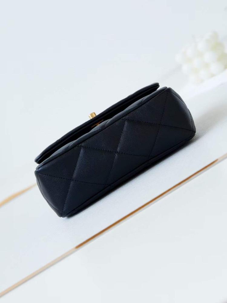 Chanel 23B size 17cm