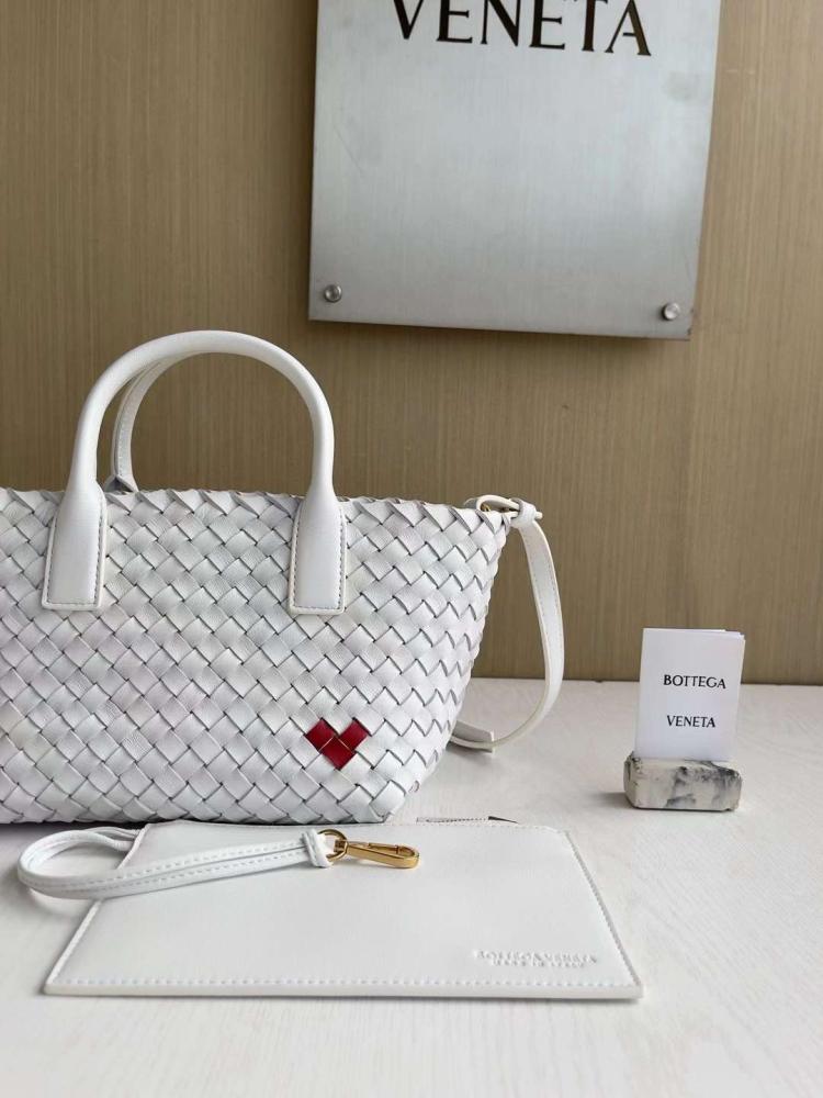 بوتيقا Mini Cabot مقاس 20cm