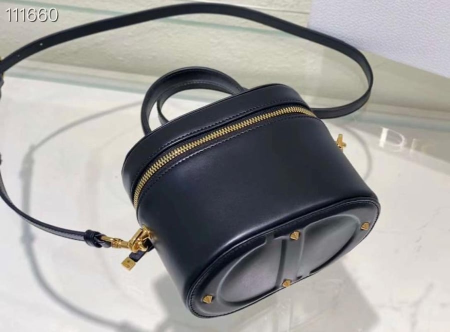 حقيبة ديور CD signature vanity