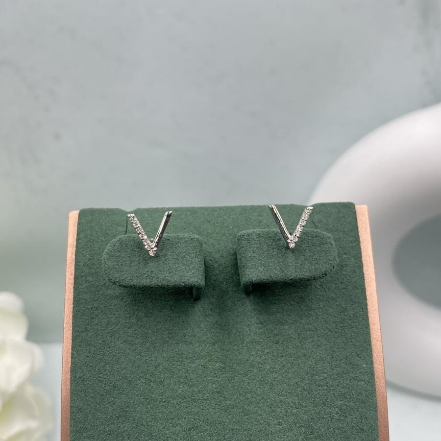 Soft diamond ring