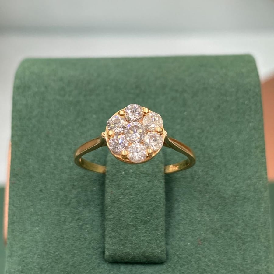 Solitaire Diamond Ring Smooth Modern Design