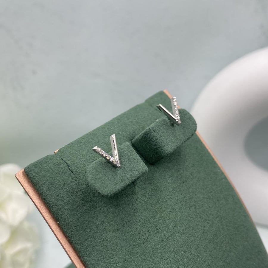 Soft diamond ring