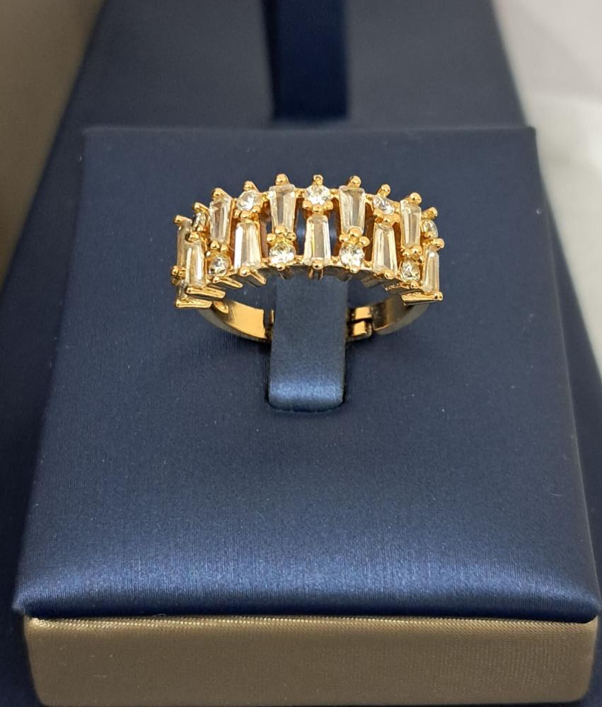 Open-sized ring with a design of double elongated stones