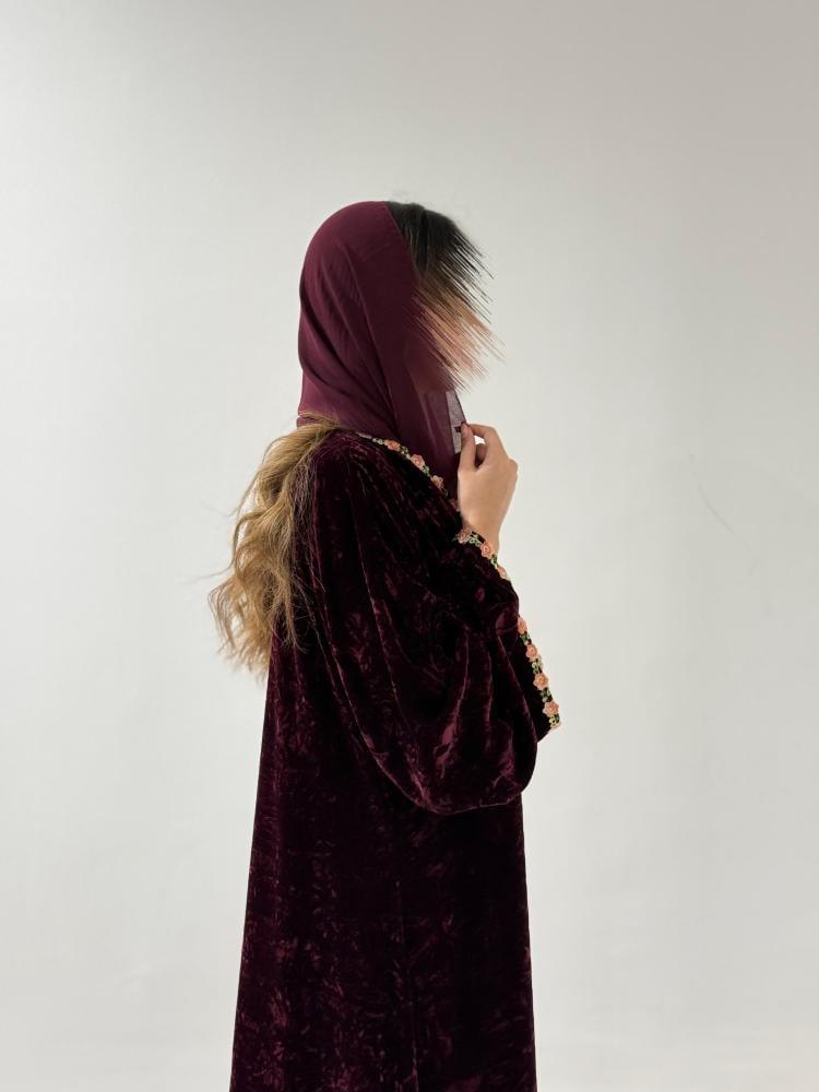 مخمل مموج عنابي