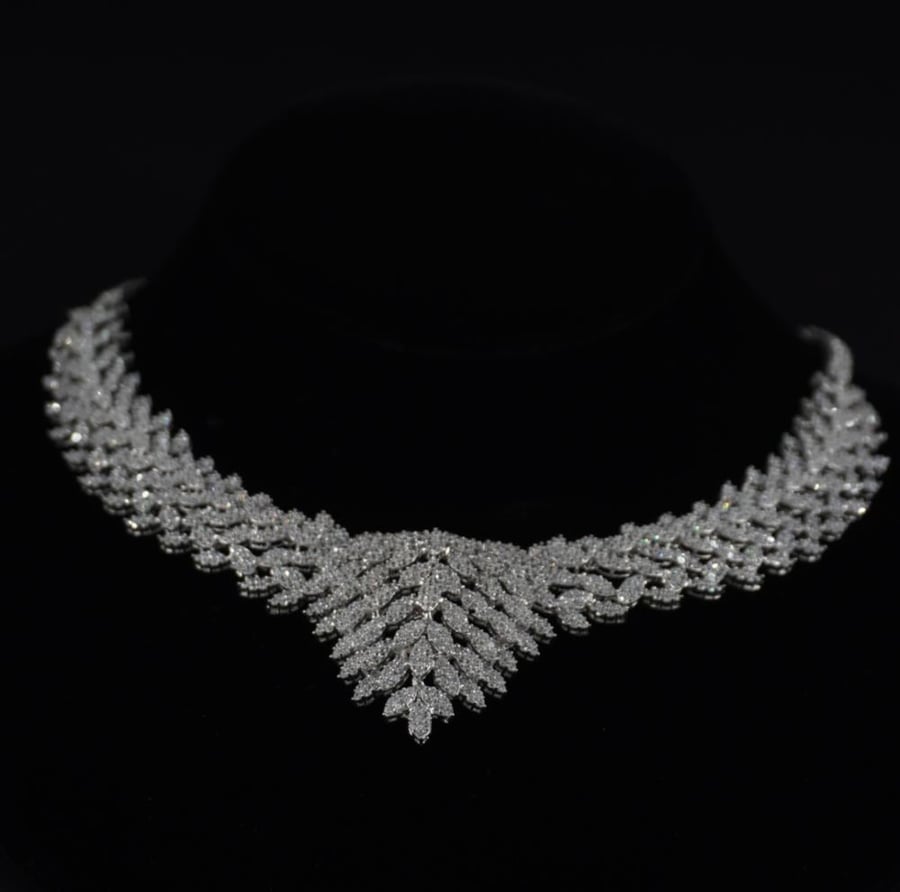 Silver jewelry set 925 decorated with zircon
