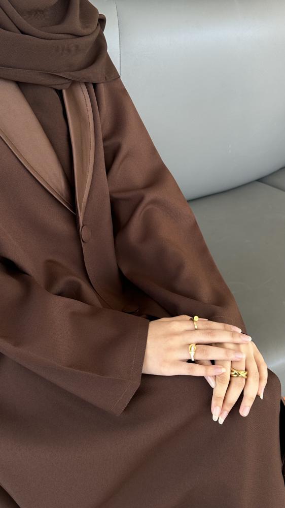 طرحة باللون البني