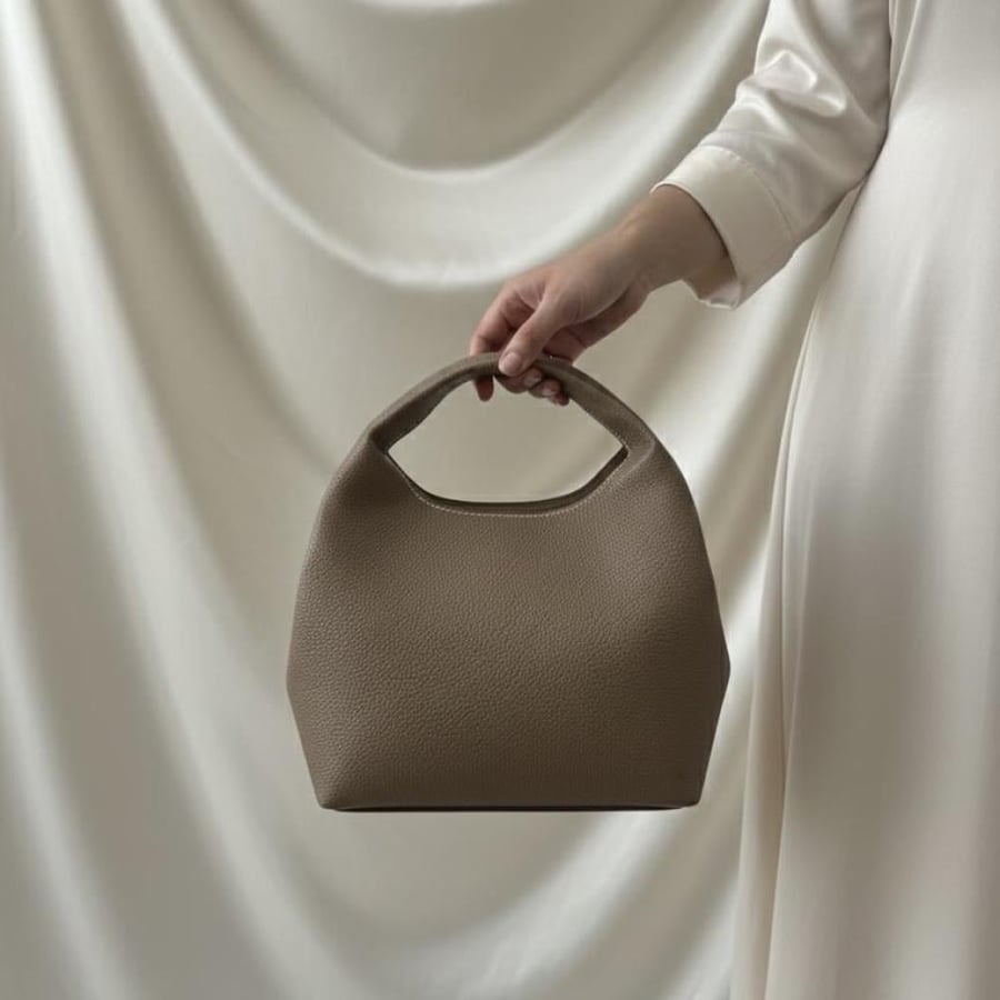 شنطة يد نسائية فخمة وعملية – تصميم عملي وأنيق من Voir Boutiq