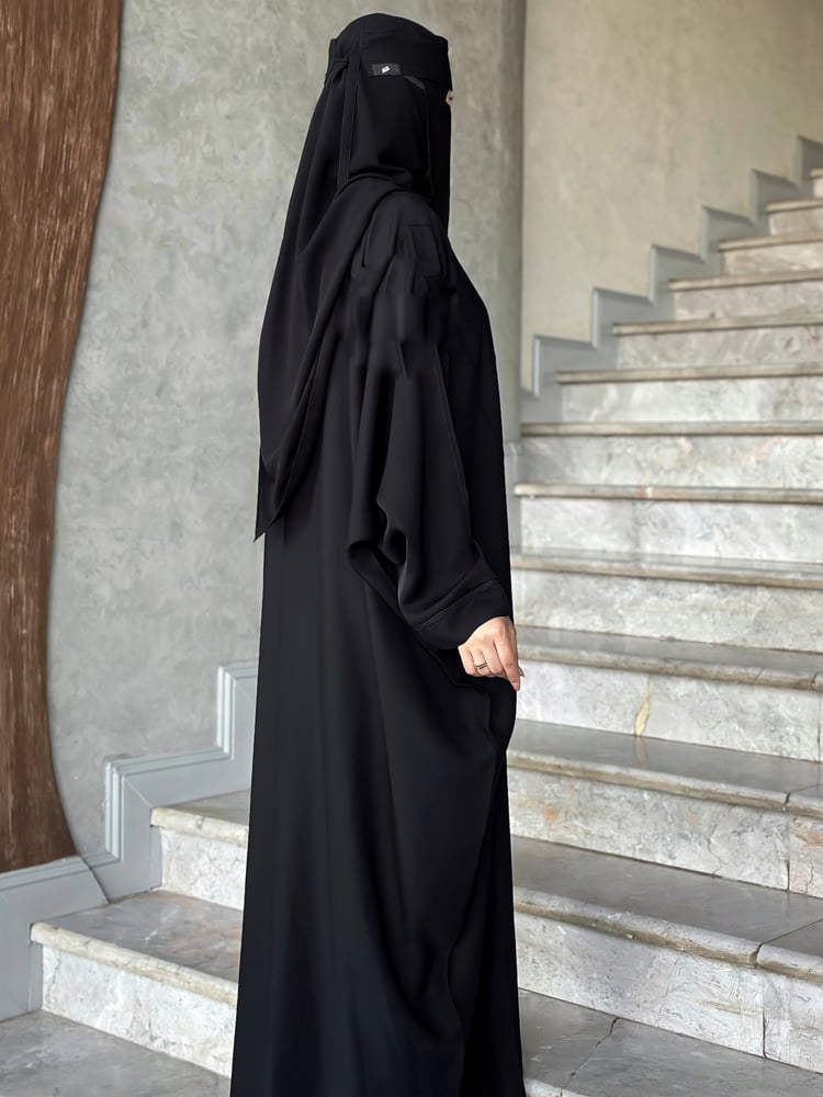عباية بشت سوداء
