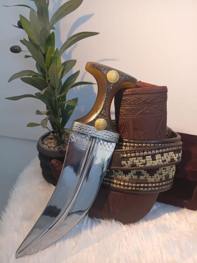 جنبيه صنعاني شبيه الزراف
