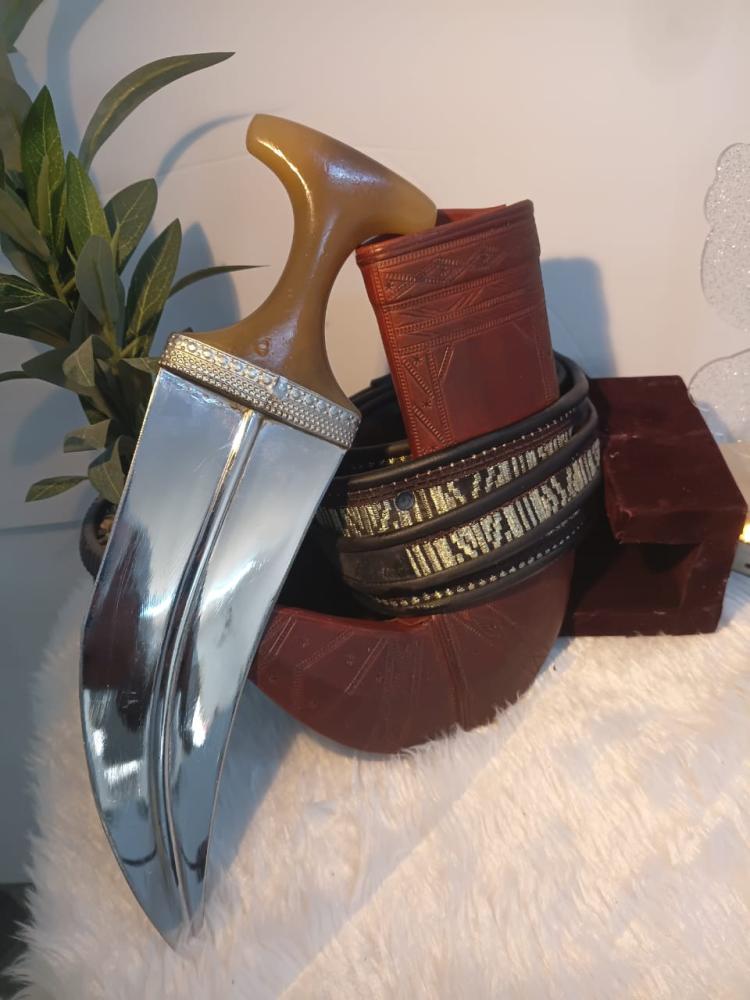جنبيه صنعاني شبيه الزراف