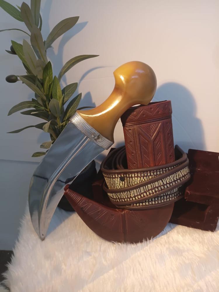 جنبيه مكعب شبيه الزراف