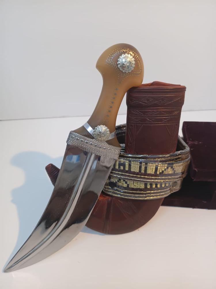 جنبيه مكعب شبيه الزراف