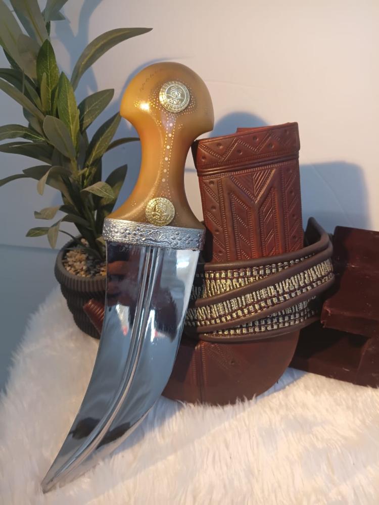 جنبيه مكعب شبيه الزراف