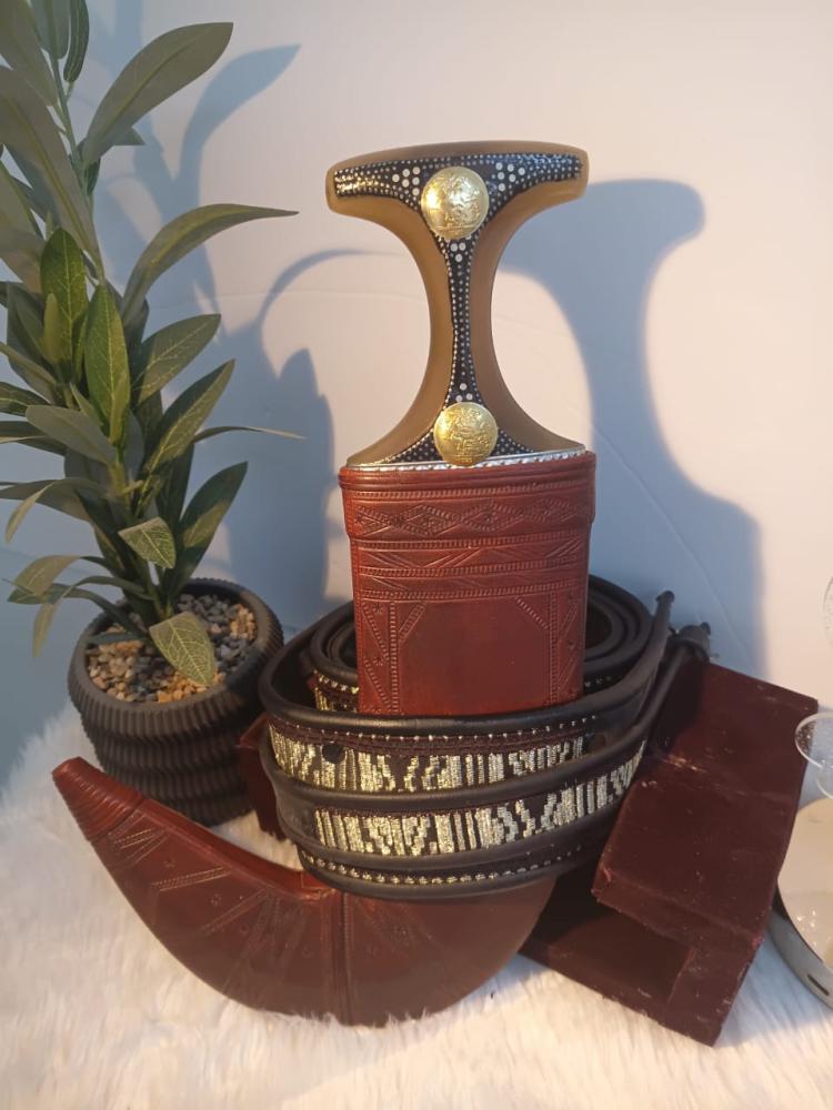 جنبيه صنعاني شبيه الزراف