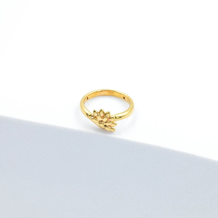 خاتم ذهب نسائي ايطالي (R2592)