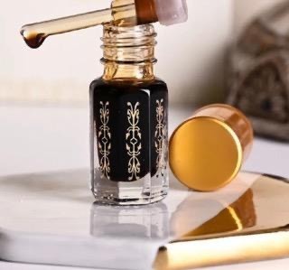 دهن عود بورمي مستزرع