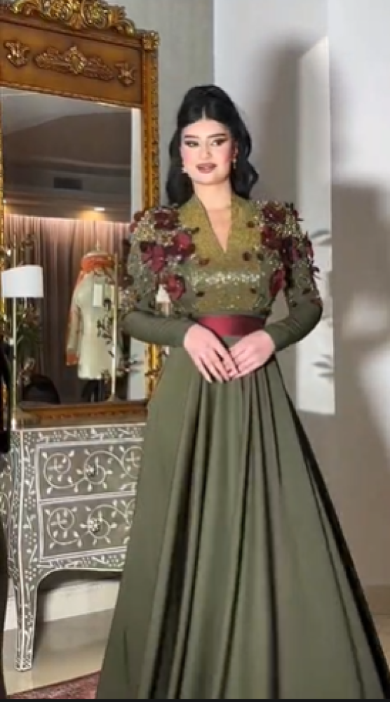 فستان ليالي الغابة الملكية