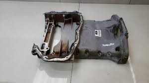 Engine oil pan