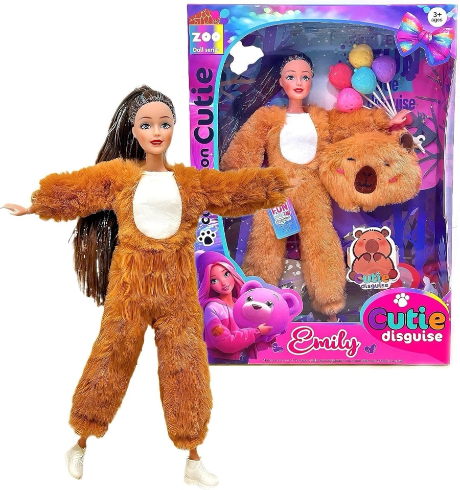 عروسة مع اكسسوارات