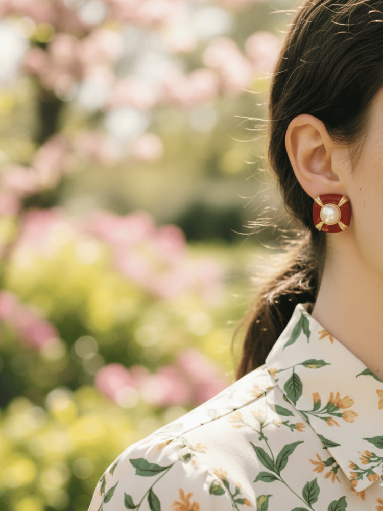 Hana Stud Earrings