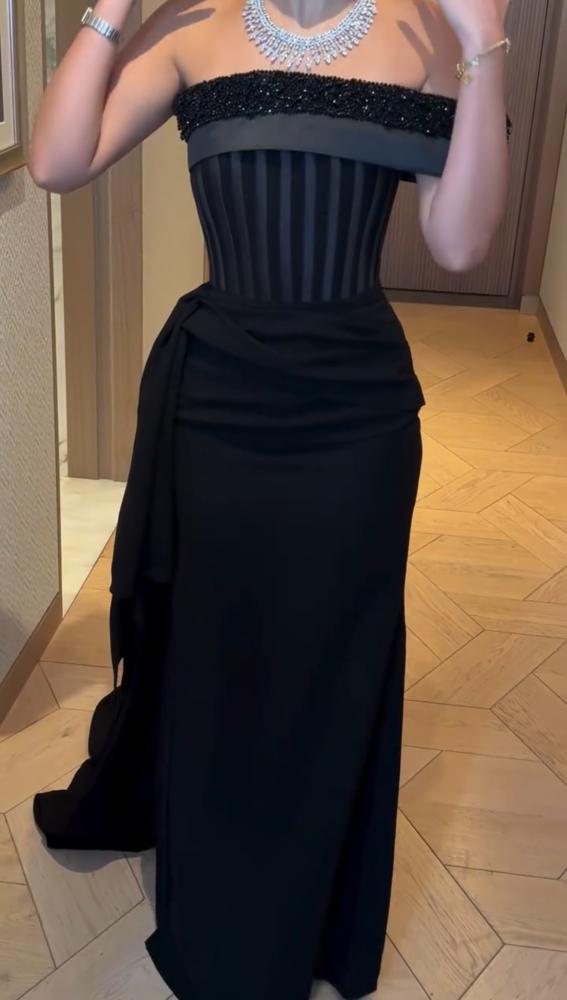 Evening dress black