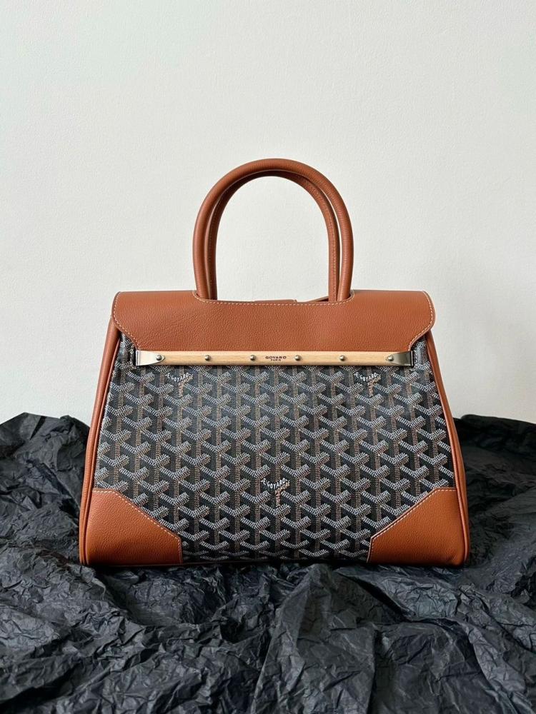 شنطة goyard  مقاس 34سم
