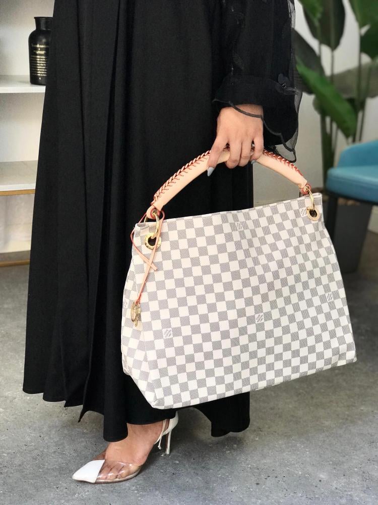 شنطه لويس فيتون كبيره
