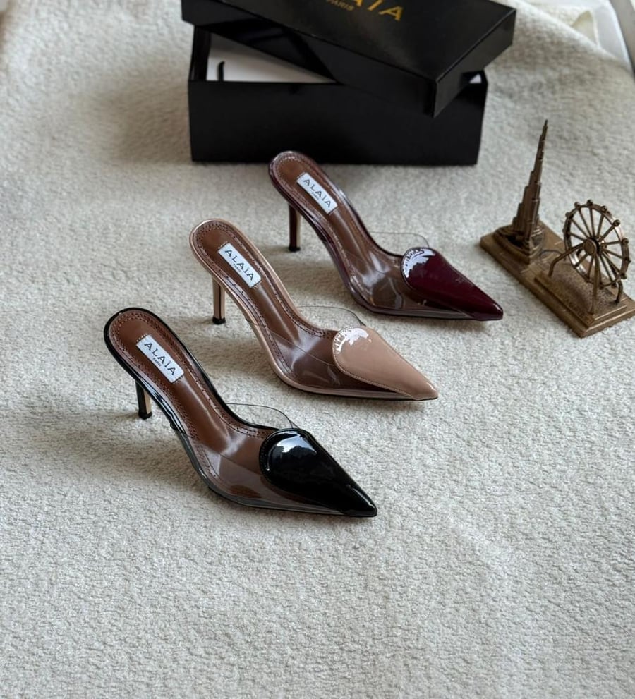 Heels Alaيتوفر بالطلب