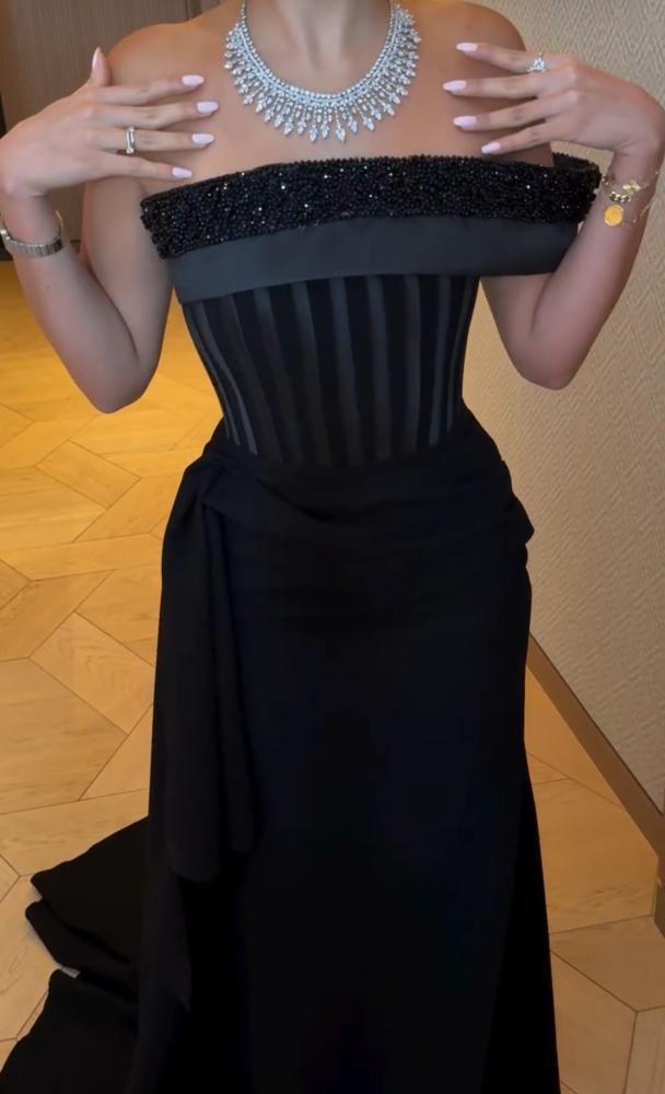 Evening dress black