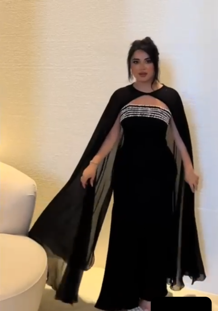 فستان اسود