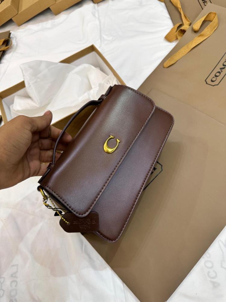 شنطه كوتش مطفي