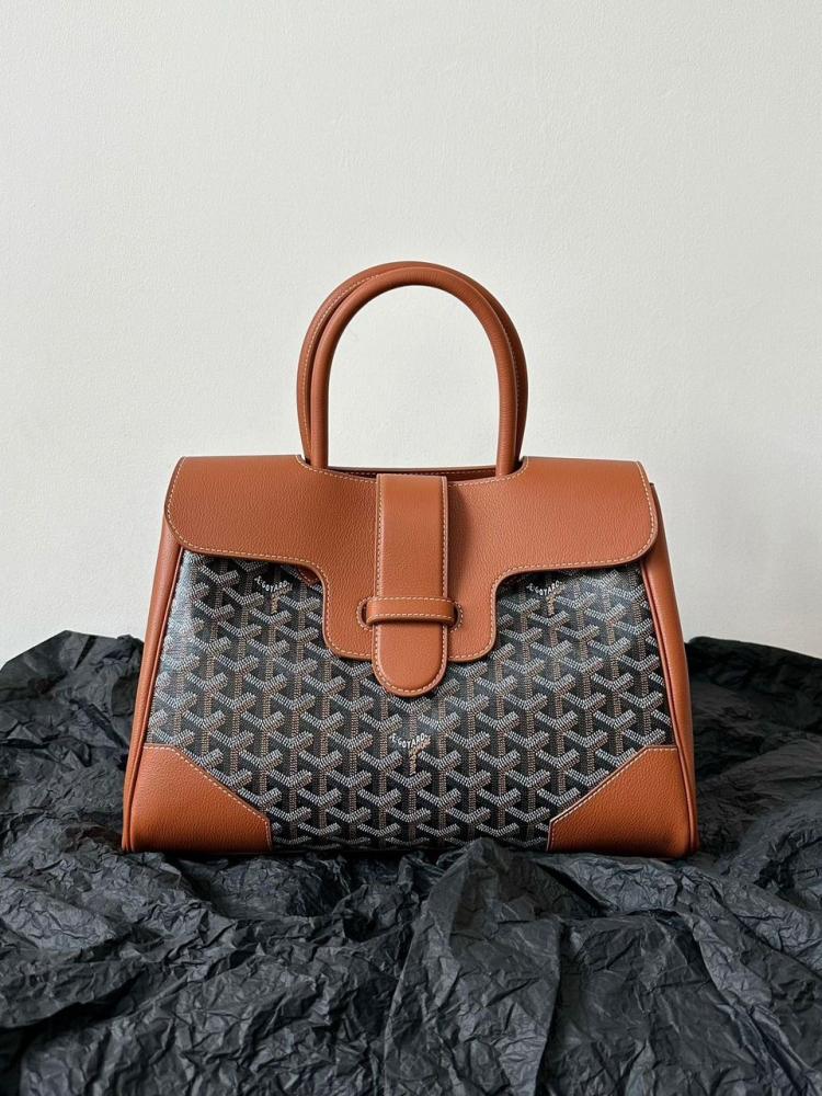 شنطة goyard  مقاس 34سم