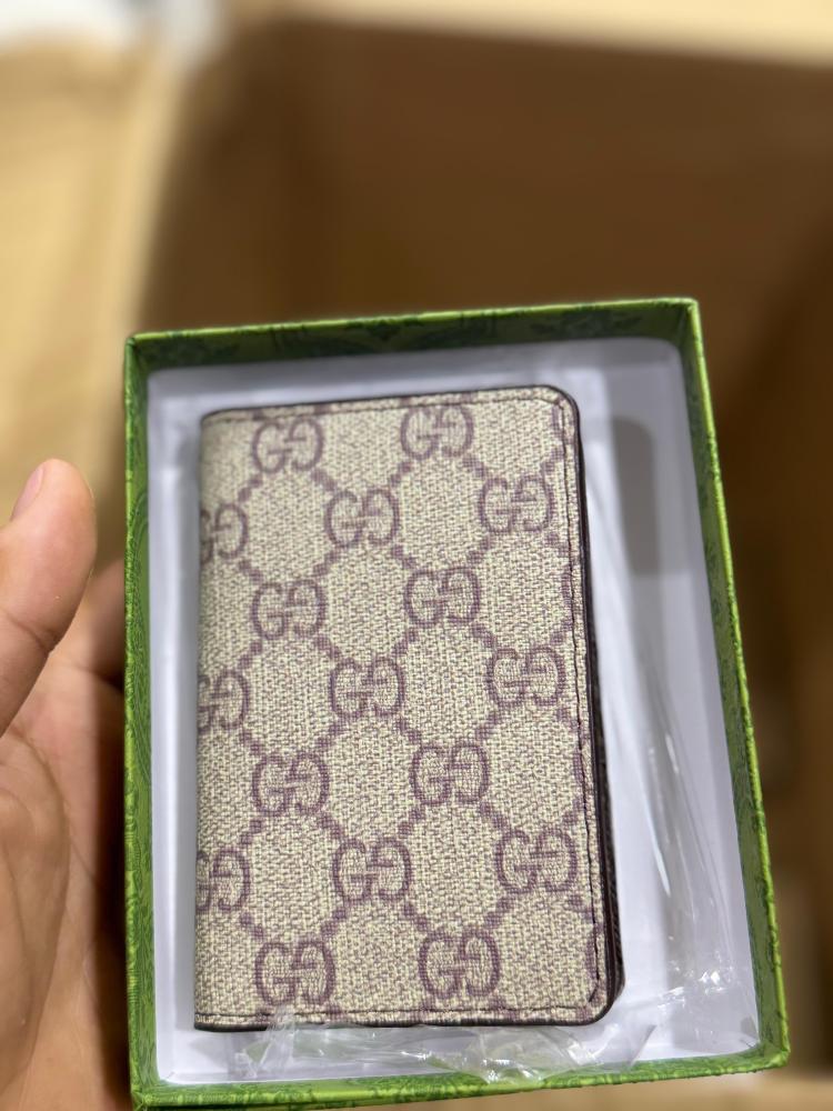 بوك قوتشي