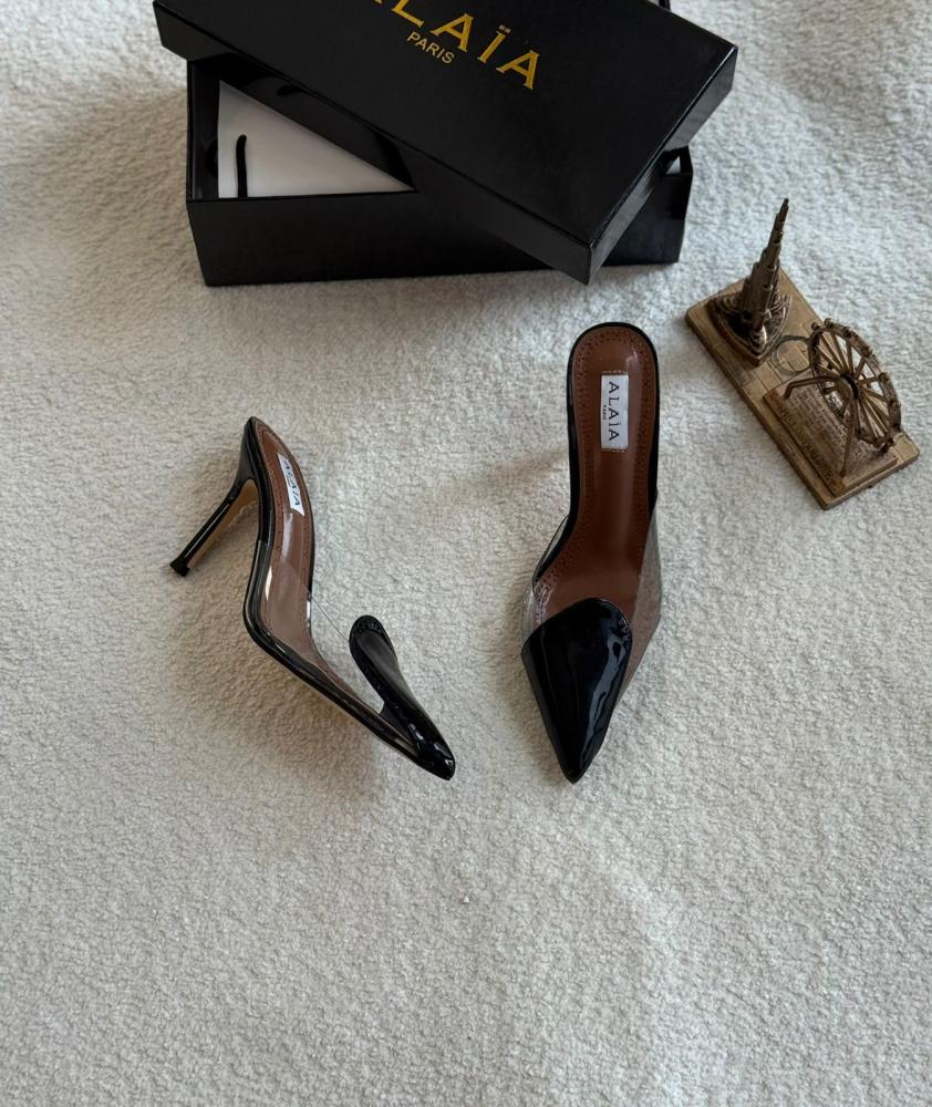 Heels Alaيتوفر بالطلب