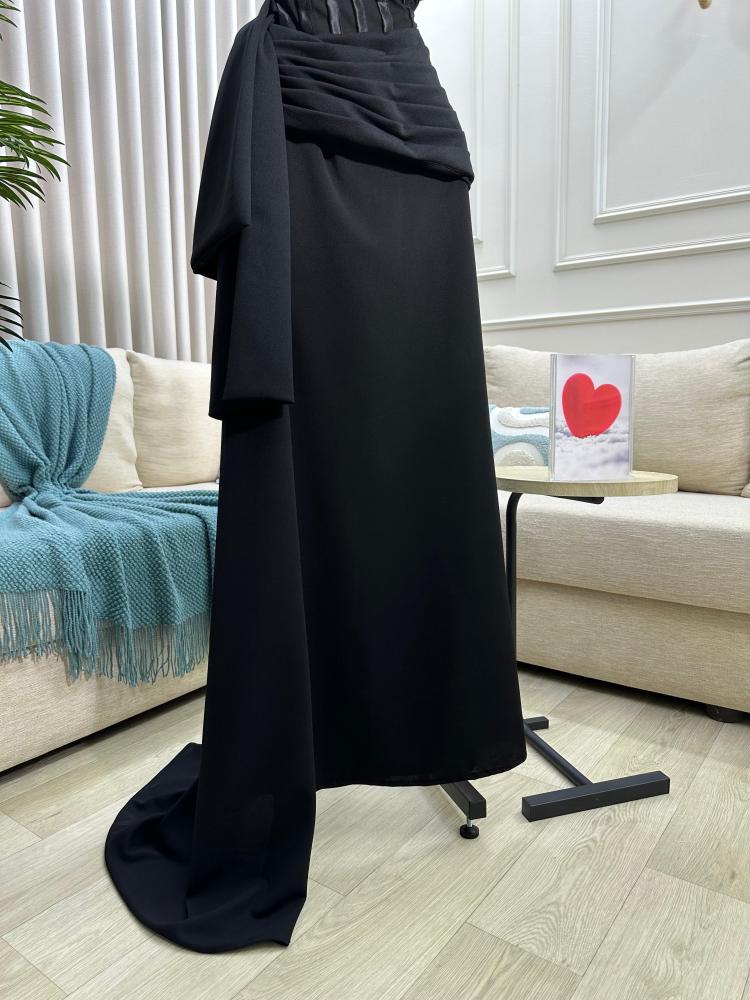 Evening dress black