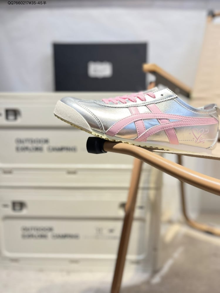 احذية Asics