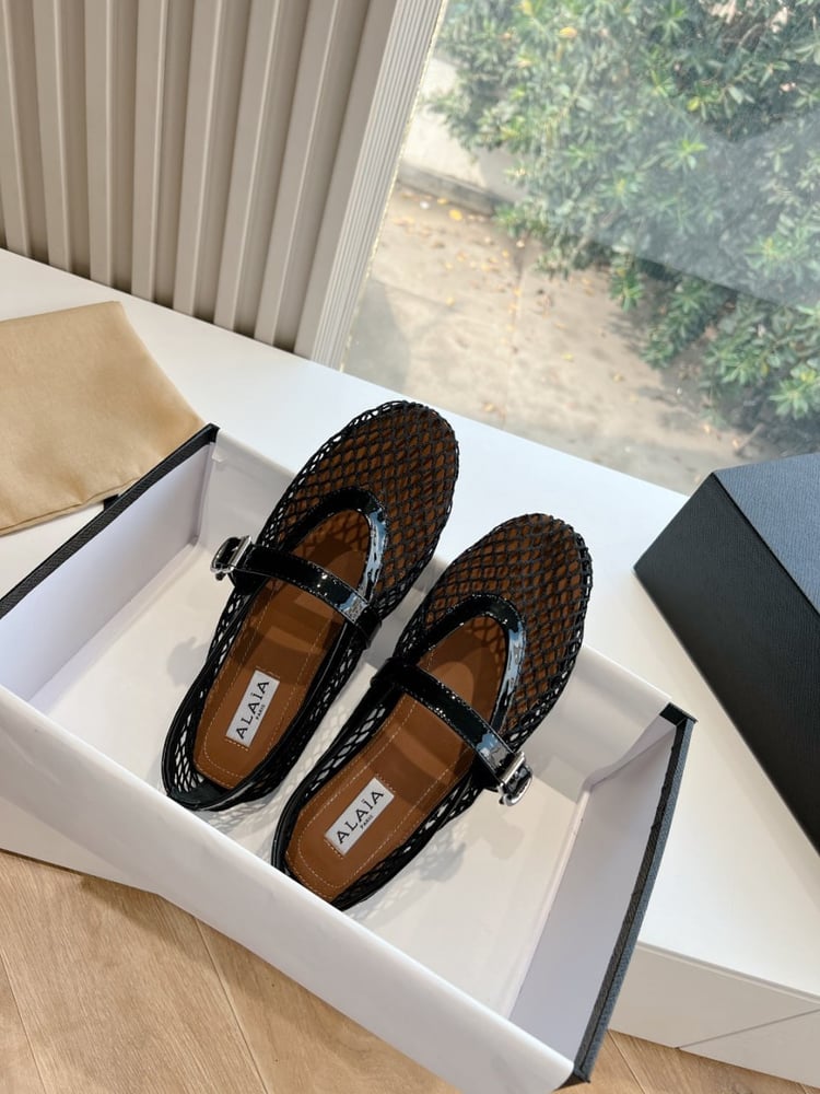 احذية ALAIA