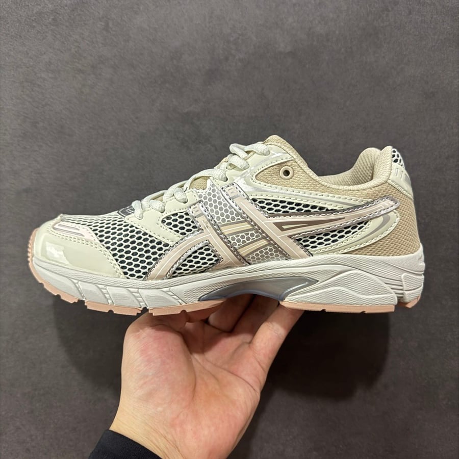 احذية Asics
